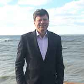 Alister Lamb : Proven results orientated leader in Sales, Marketing, Equipment Finance as well as Product Development